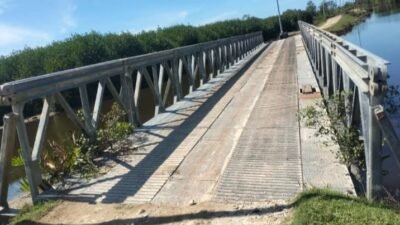 Jembatan Miring di Desa Kayu Menang Ancam Keselamatan Pengguna Jalan
