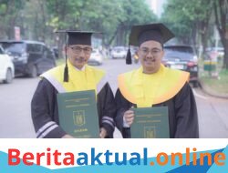 Wisuda di JCC, Haji Uma Raih Gelar Magister Ilmu Politik, Putranya Lulus Sarjana Ilmu Komunikasi. 