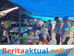 Polsek Salapian Sambangi Warga di Pekan Sabtu Tanjung Langkat, Hadirkan Rasa Aman di Tengah Aktivitas Masyarakat
