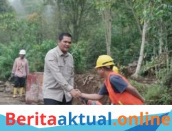 Peduli Petani, Bupati Bantaeng Tinjau Perbaikan Ruas Jalan Biringere