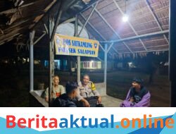 Bhabinkamtibmas Polsek Salapian Cek Pos Satkamling, Perkuat Keamanan Lingkungan Bersama Warga