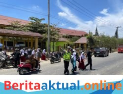 Lakukan Pengaturan Arus Lalulintas, Sat Lantas Polres Aceh Tamiang Pastikan Zona Aman Sekolah Lancar Dan Tertib