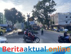 Bantu Penyeberangan Siswa Sekolah dan Urai Kemacetan, Polres Langkat Gelar Strong Point Pagi