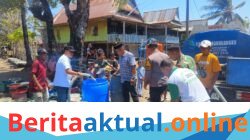 Bantu Warga Hadapi Keterbatasan Air, Babinsa Dampingi Penyaluran Bantuan Air Bersih dan Geo Membran