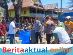 Bantu Warga Hadapi Keterbatasan Air, Babinsa Dampingi Penyaluran Bantuan Air Bersih dan Geo Membran