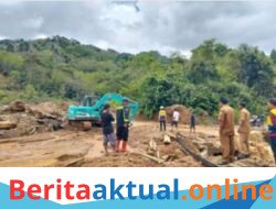 Polres Aceh Tengah Kawal Tindak Lanjut Pembersihan dan Penanganan Tanah Longsor Jalan Takengon-Celala, Warga di Imbau Tetap Waspada Longsor Susulan