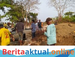 Kerja Bakti Bersama Masyarakat Desa Sawakungbeba, Pembenahan Pekuburan Islam Di Dusun Parambambe Dilaksanakan Dengan Semangat Kebersamaan