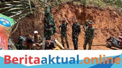 Momen Hangat Istirahat Siang: Kebersamaan Satgas TMMD dan Warga Bangunjaya Penuh Kekeluargaan