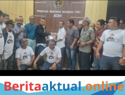 Sayuti Achmad Serahkan Surat Dukungan dari 15 Daerah untuk Maju Calon Ketua PWI Aceh